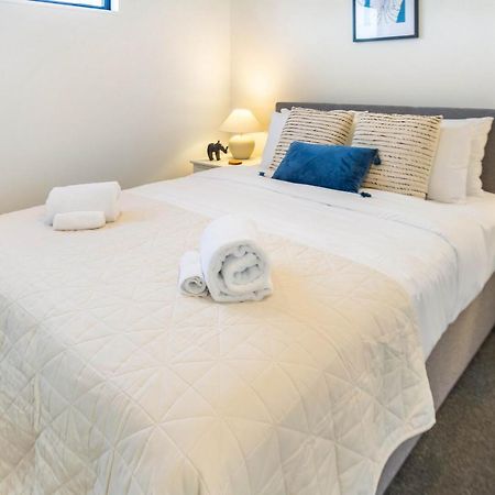 Cozy 3 Bedroom Near Hagley Park W/Garage Christchurch Exteriör bild