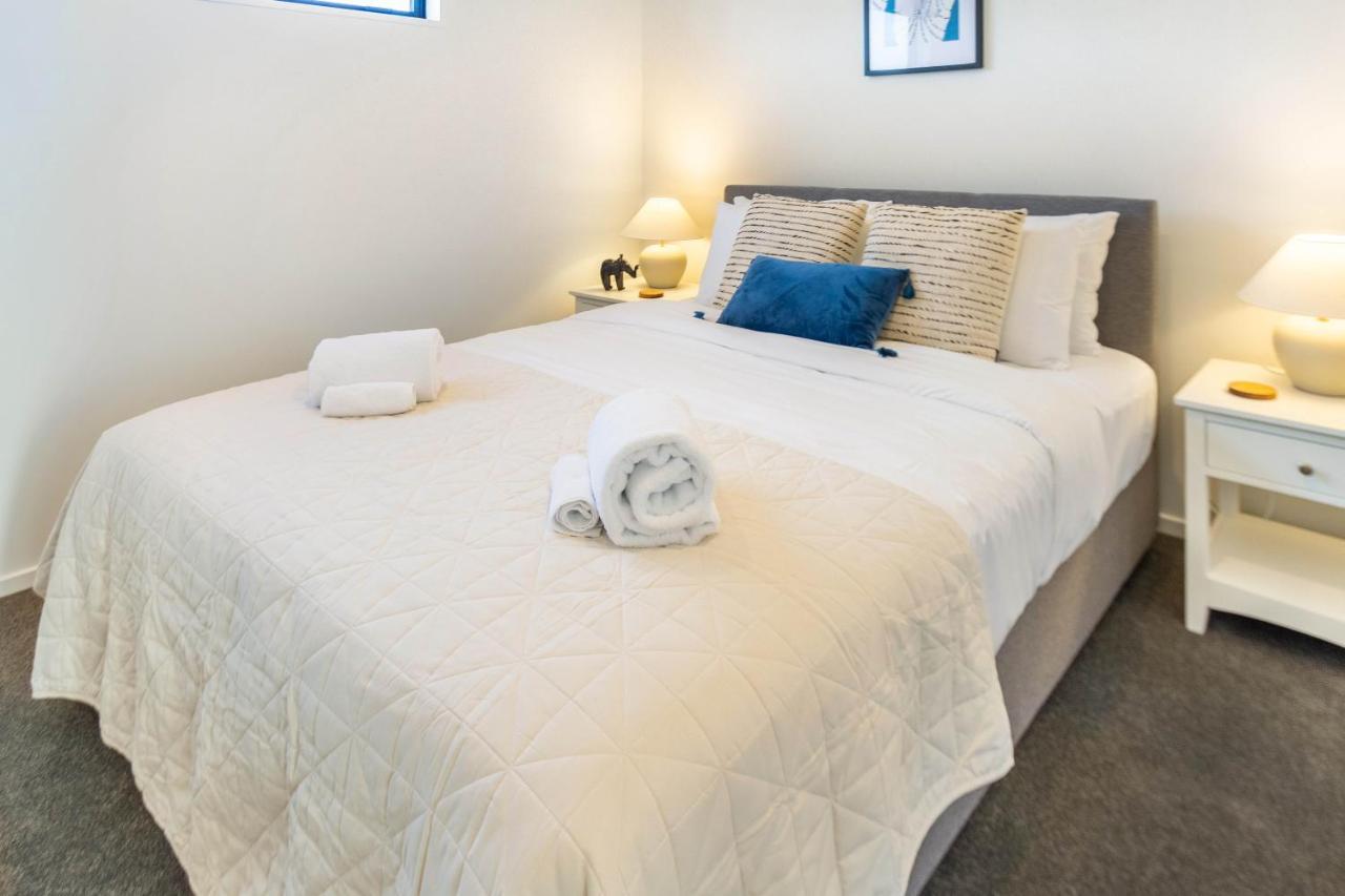 Cozy 3 Bedroom Near Hagley Park W/Garage Christchurch Exteriör bild