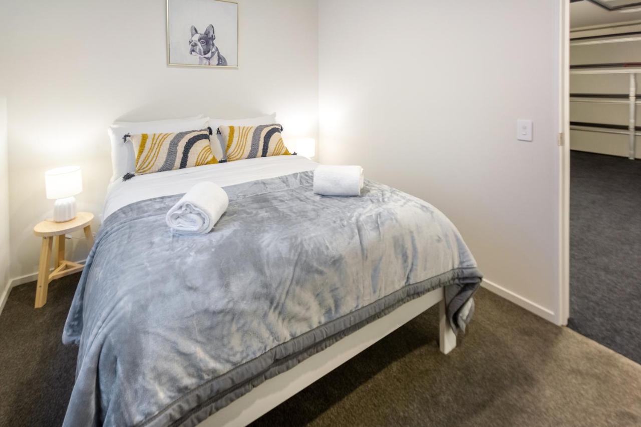 Cozy 3 Bedroom Near Hagley Park W/Garage Christchurch Exteriör bild
