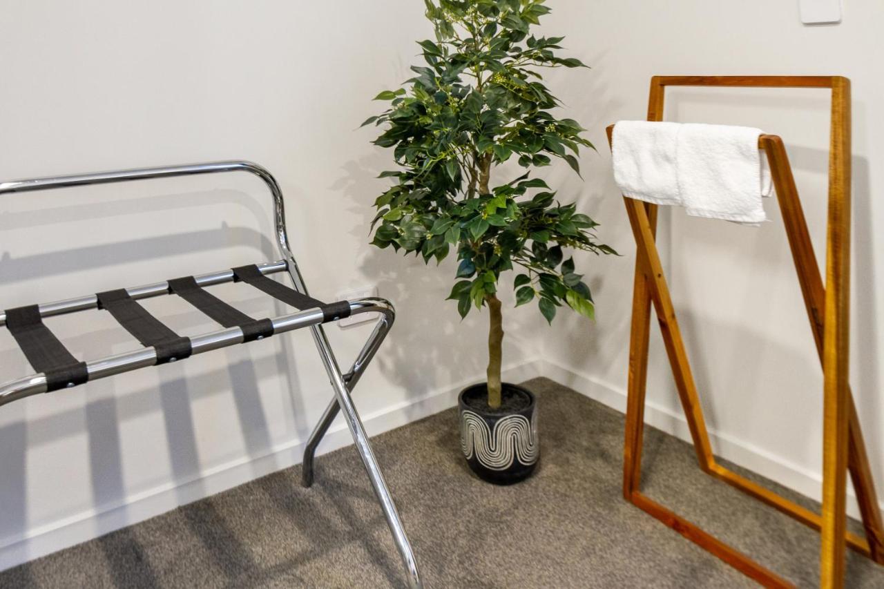 Cozy 3 Bedroom Near Hagley Park W/Garage Christchurch Exteriör bild
