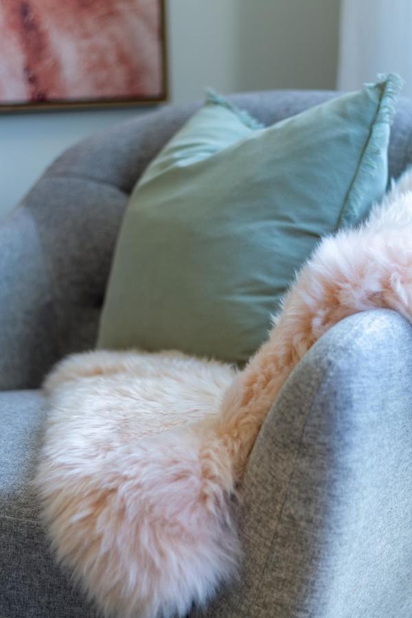 Cozy 3 Bedroom Near Hagley Park W/Garage Christchurch Exteriör bild