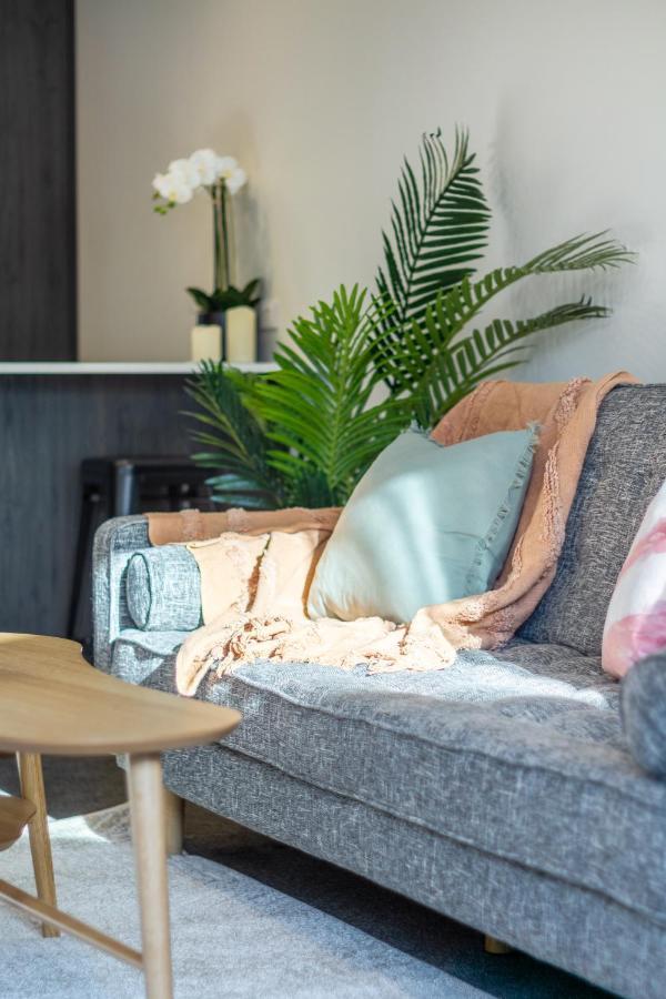 Cozy 3 Bedroom Near Hagley Park W/Garage Christchurch Exteriör bild
